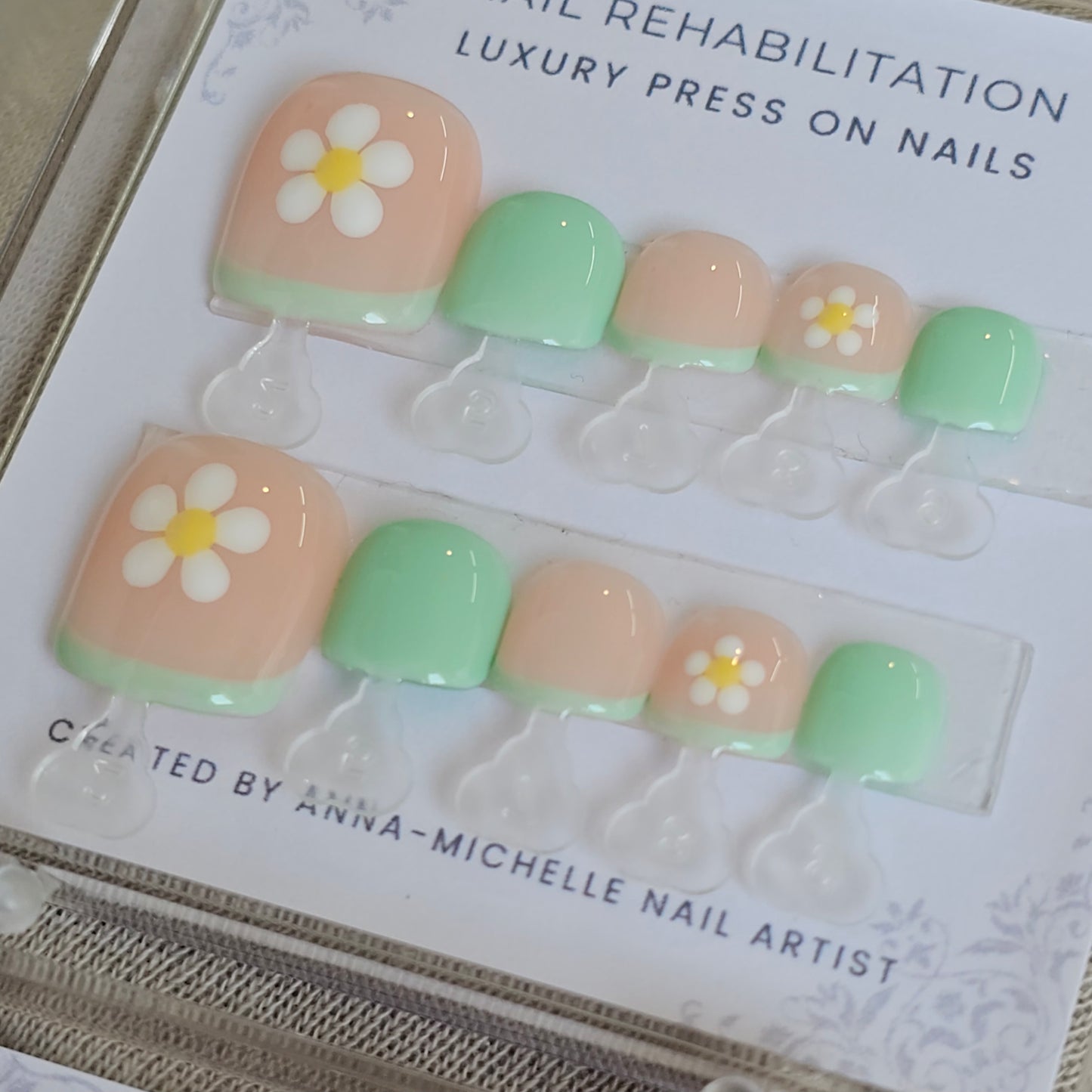 Green with floral press ons with matching toe nails